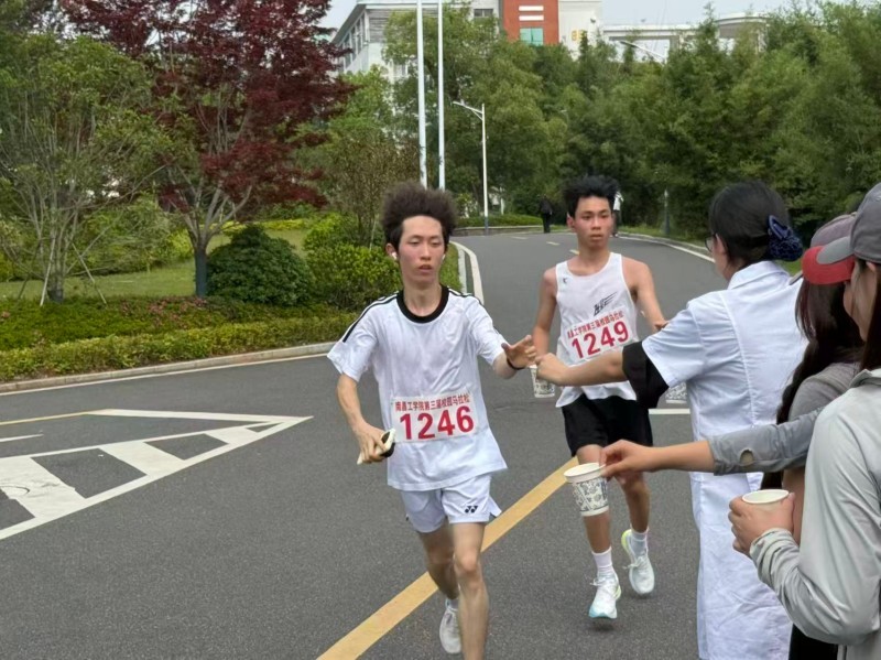 2d76570a2a2cc1af9dc877b0cc4794bd.jpg